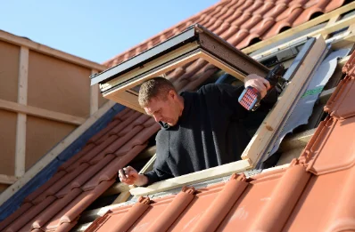 Pose de fenêtres de toit Velux à Montalzat